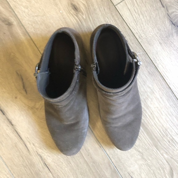 NATURALIZER Drewe Suede Buckle Bootie - Size 9 - Picture 5 of 11